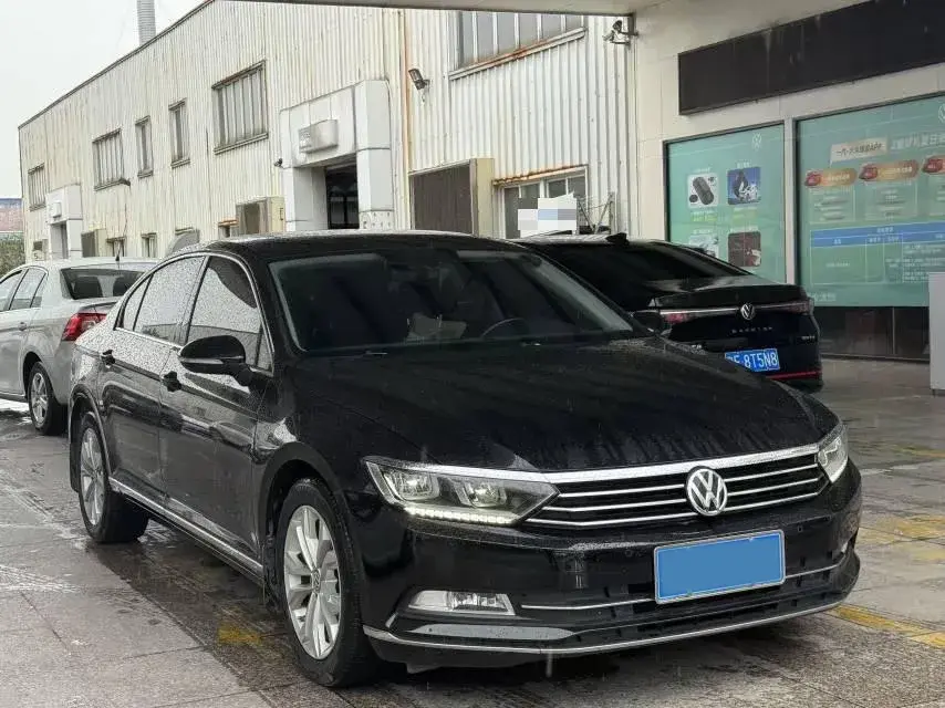 2019 VOLKSWAGEN MAGOTAN thumbnail 2