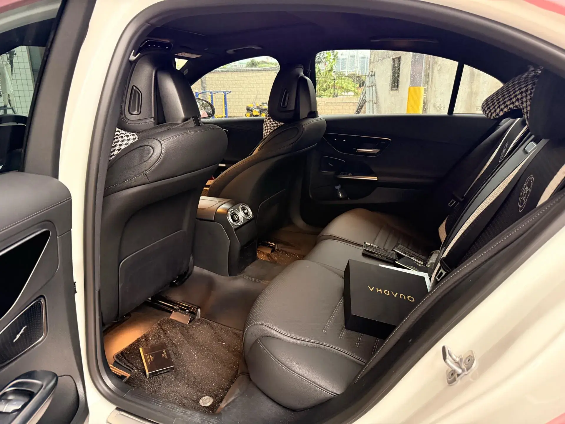 2024 MERCEDES-BENZ C thumbnail 4