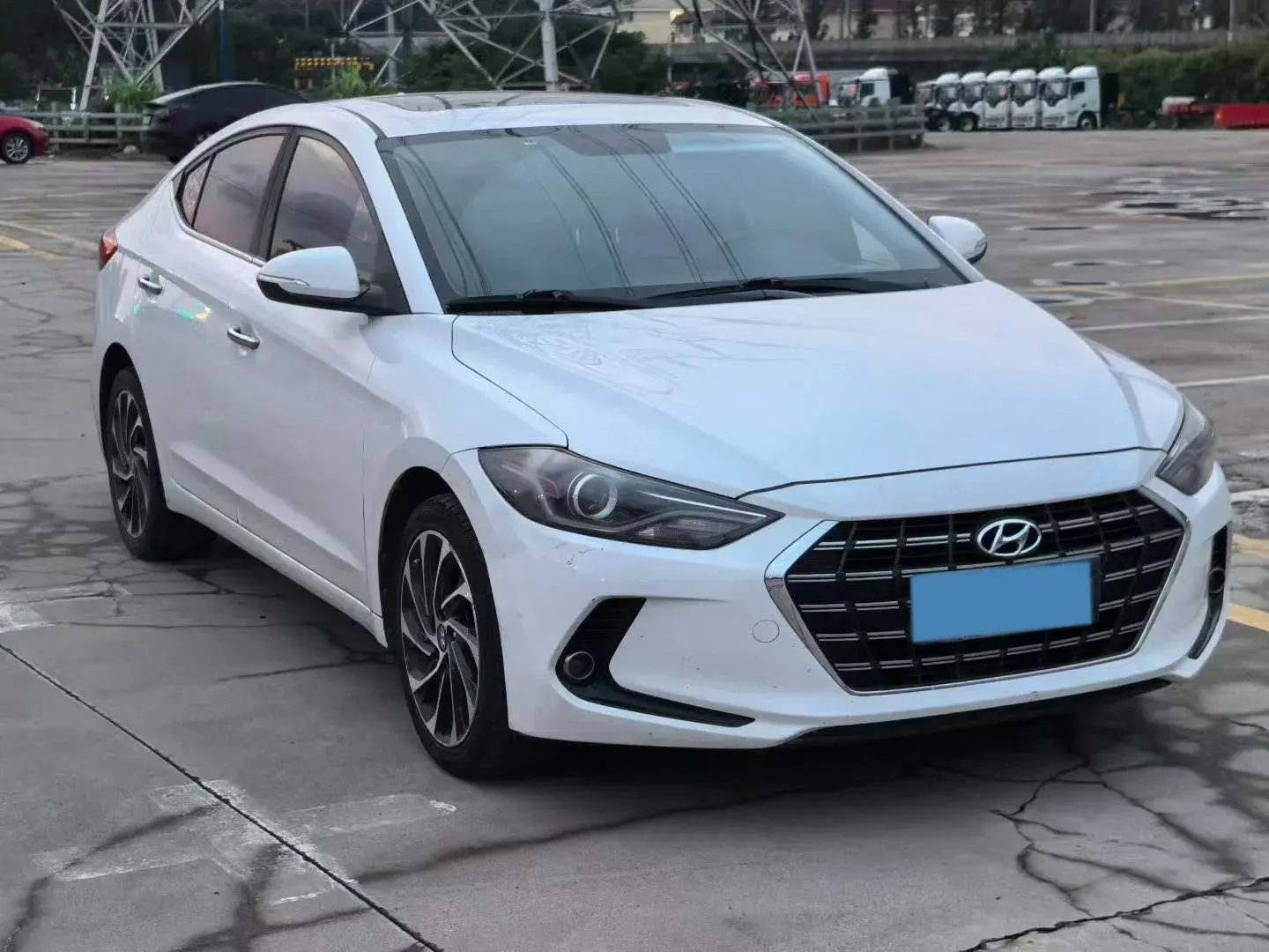 2020 HYUNDAI ELANTRA thumbnail 3