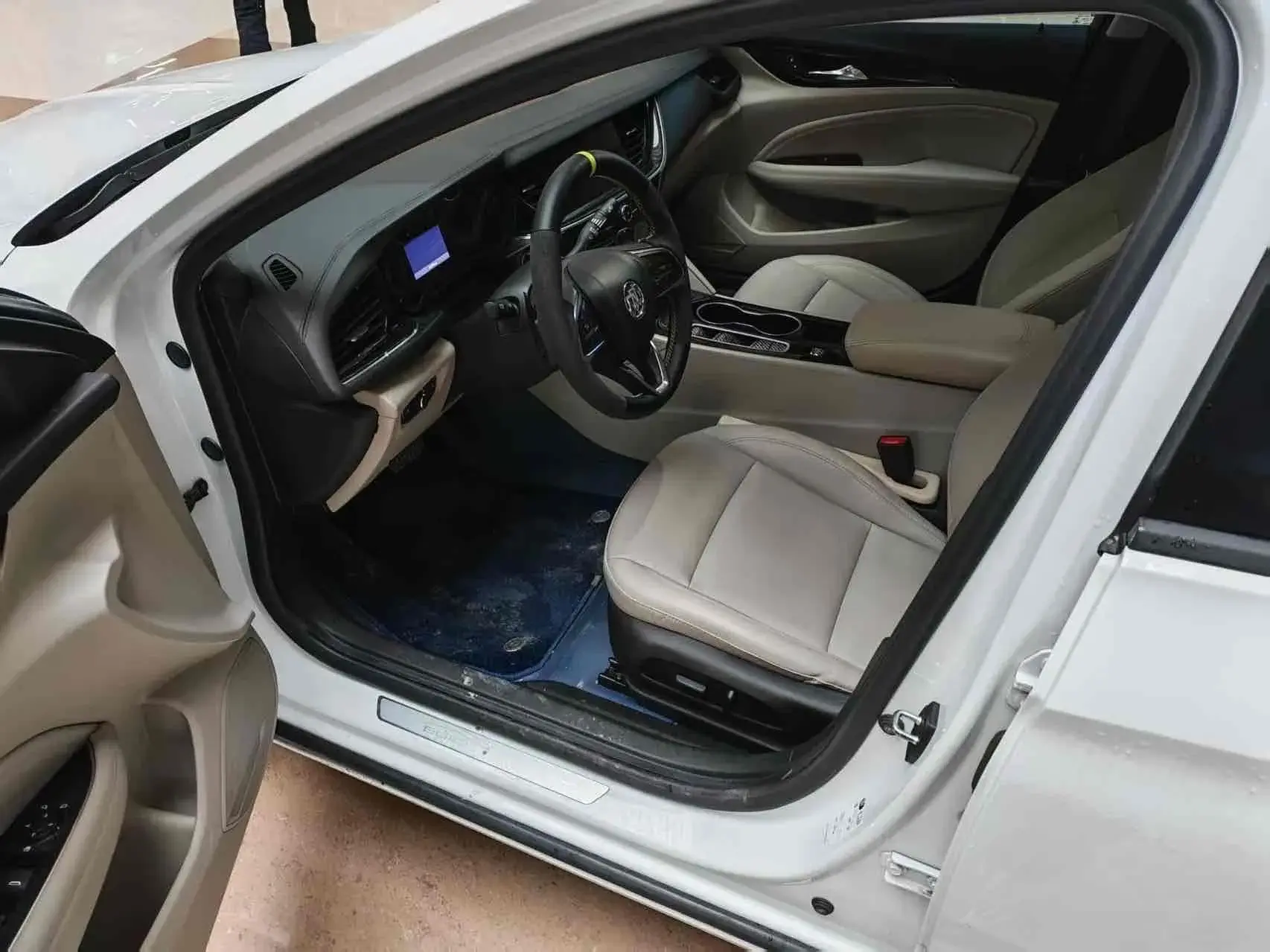 2020 BUICK REGAL thumbnail 3