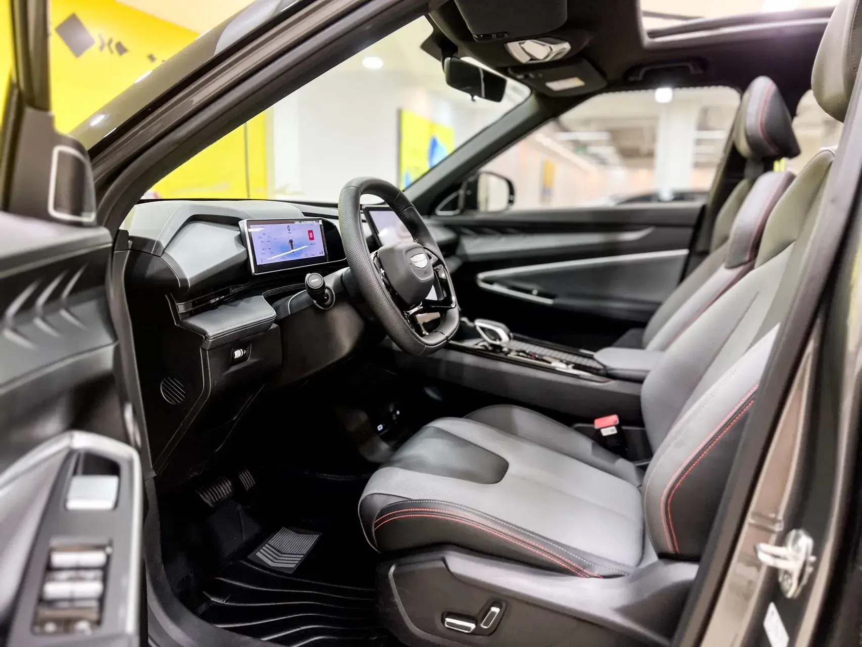 2023 GEELY AZKARRA thumbnail 4