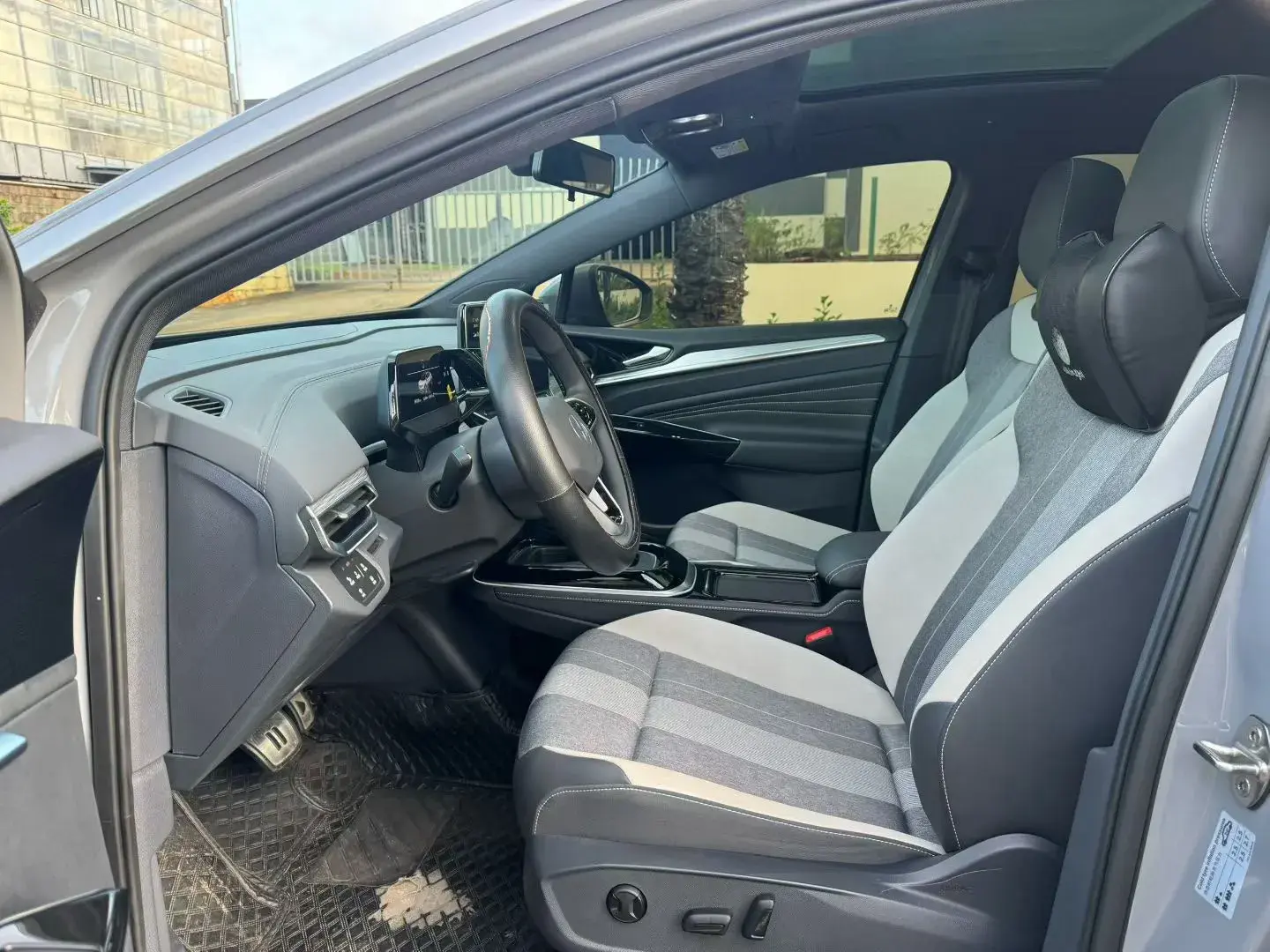 2022 VOLKSWAGEN ID.4 thumbnail 4