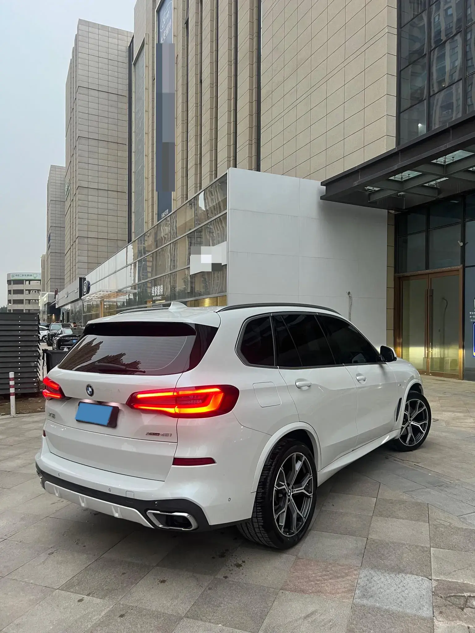 2021 BMW X5 thumbnail 2