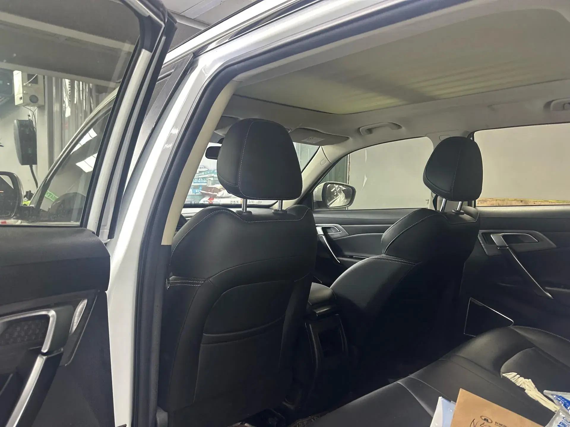 2021 GEELY AZKARRA thumbnail 4