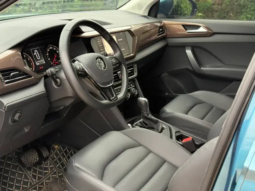 2020 VOLKSWAGEN THARU thumbnail 4