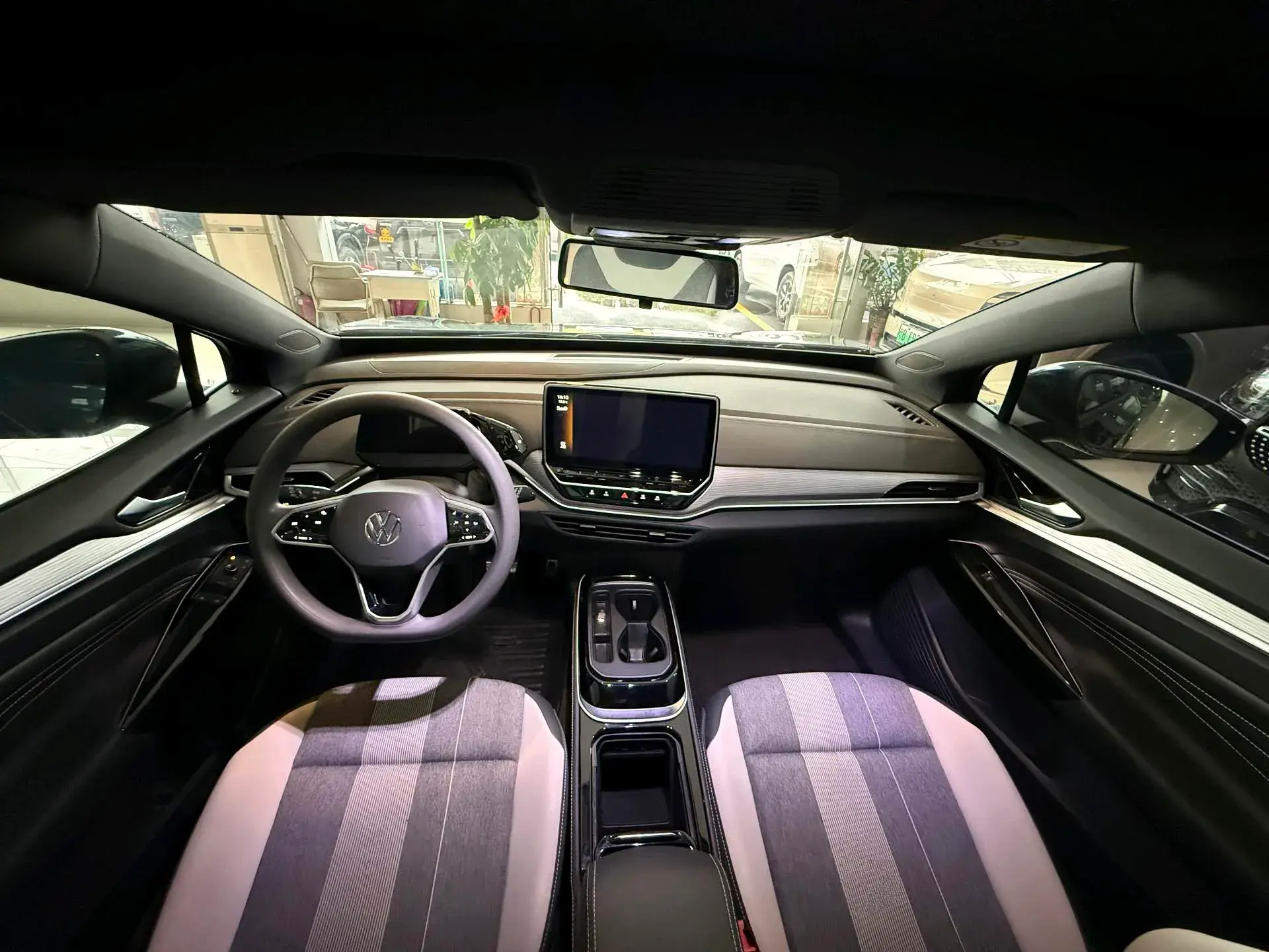 2022 VOLKSWAGEN ID.4 thumbnail 4