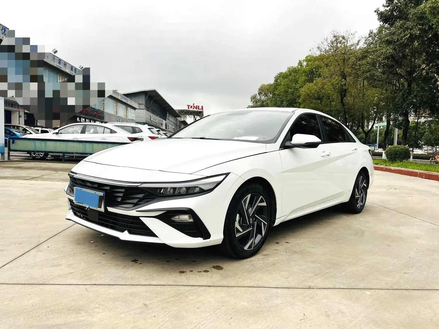 2023 HYUNDAI ELANTRA view 1