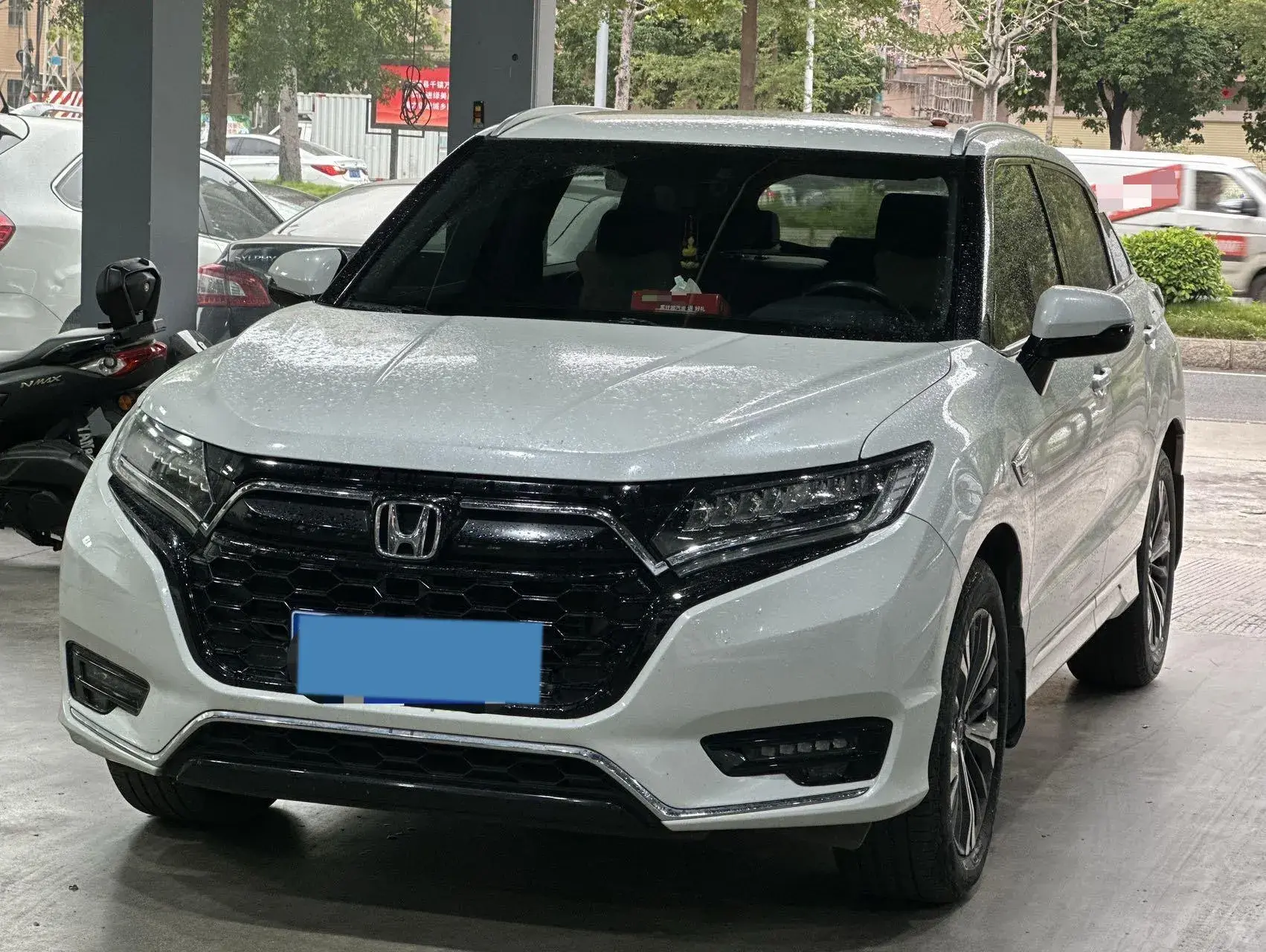 2020 HONDA UR-V view 1