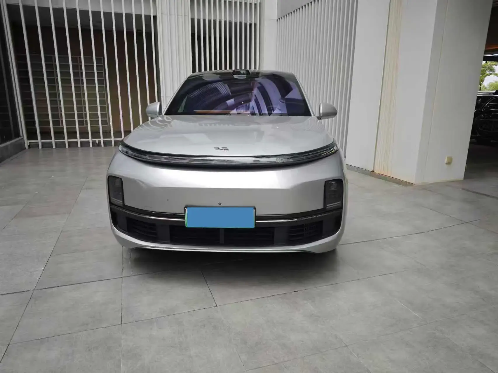 2022 LI L9 thumbnail 2