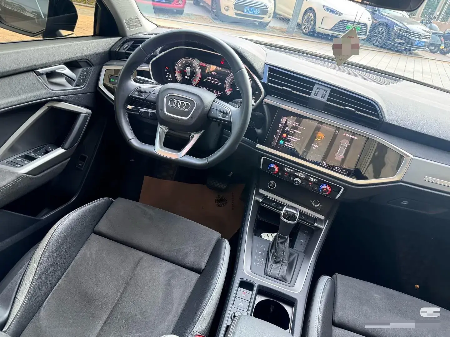 2023 AUDI Q2L thumbnail 3