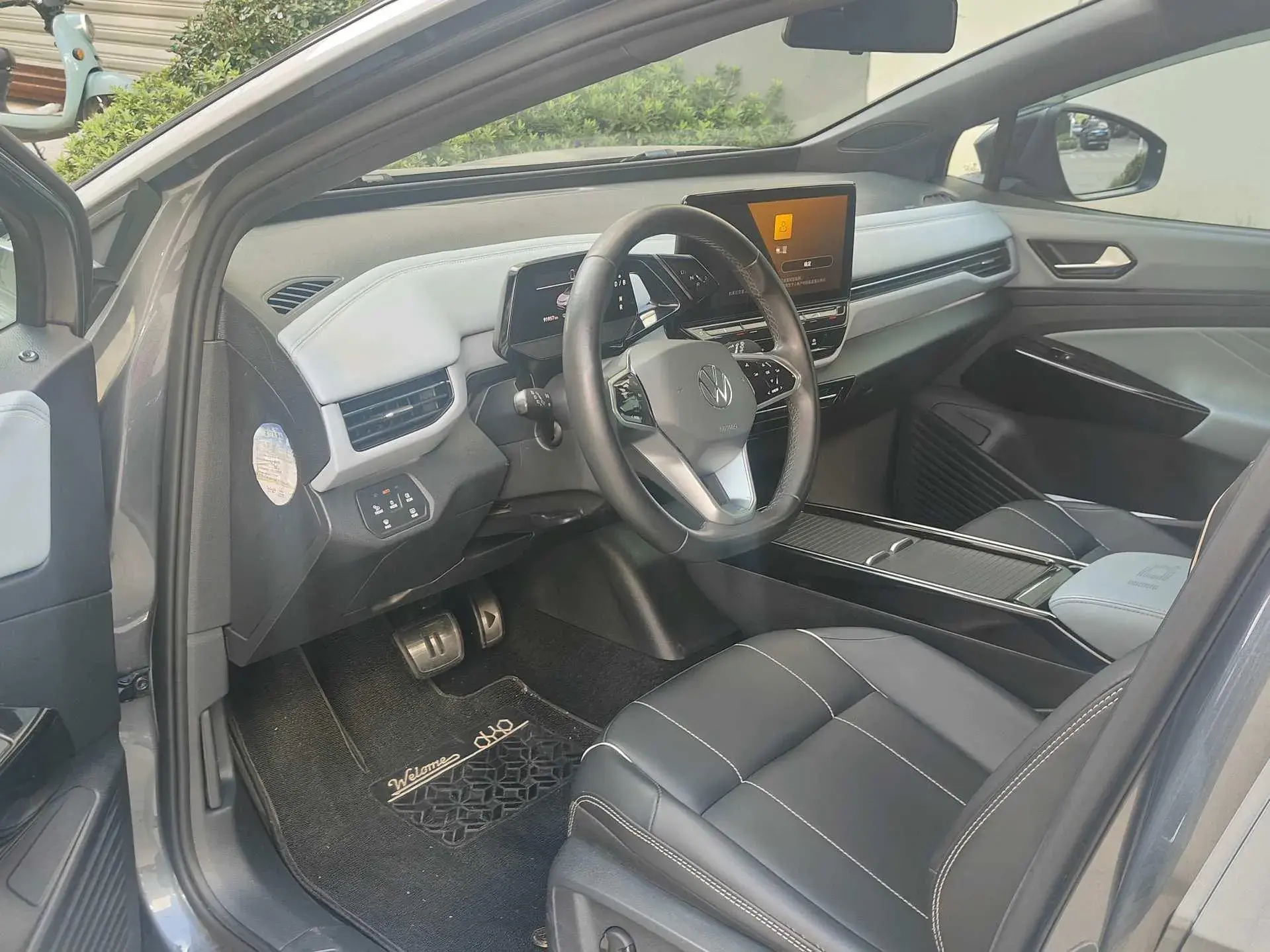 2022 VOLKSWAGEN ID.4 thumbnail 4