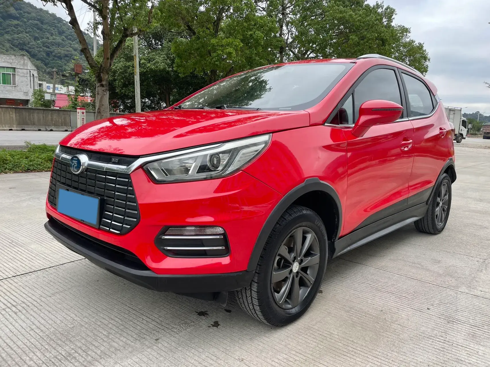 2019 BYD YUAN view 1
