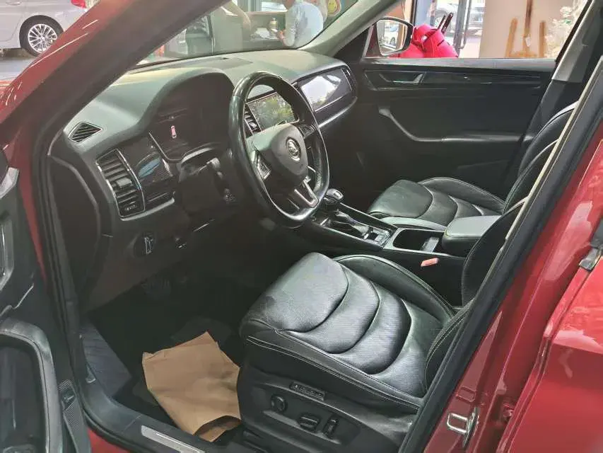 2019 SKODA KODIAK thumbnail 3