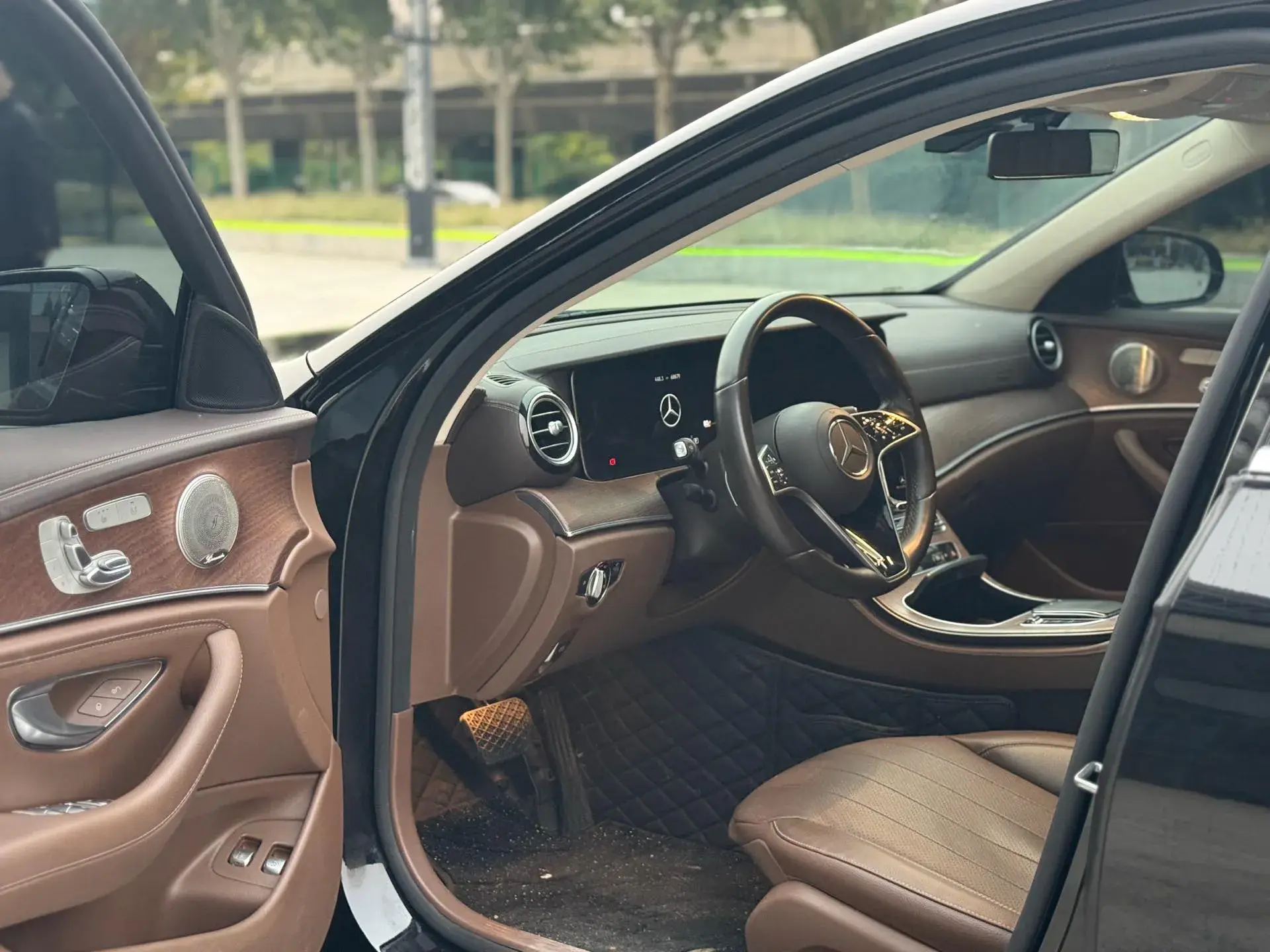 2023 MERCEDES-BENZ E thumbnail 4