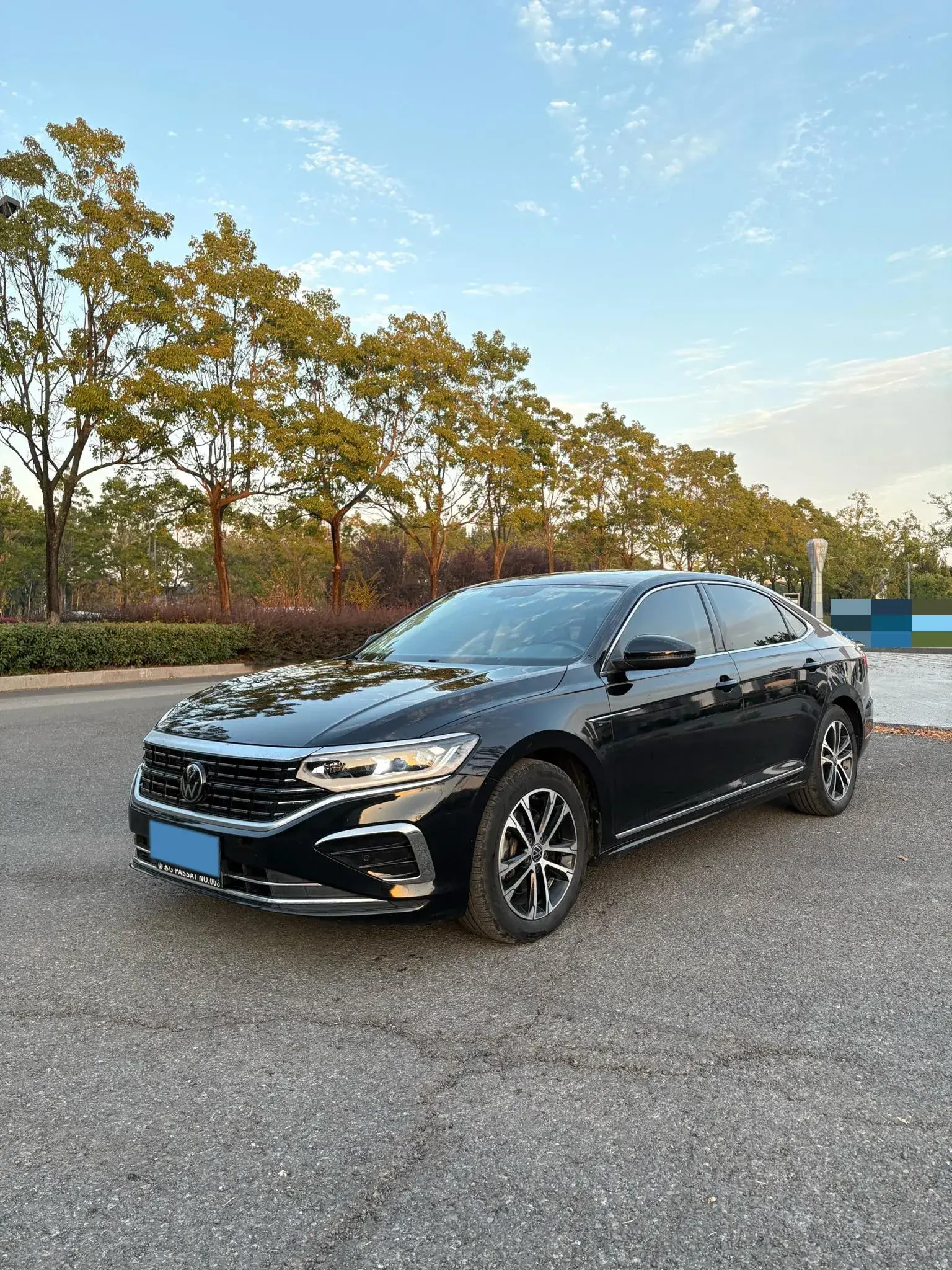 2022 VOLKSWAGEN PASSAT thumbnail 2