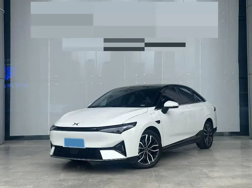 2022 XPENG P5 view 1
