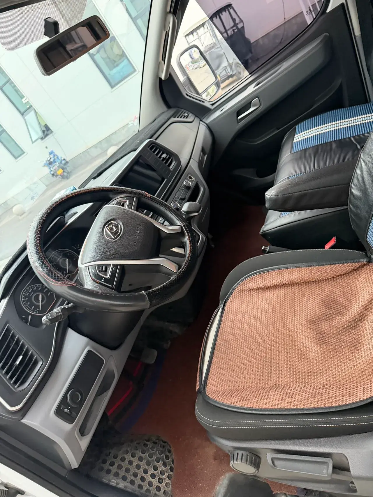 2023 MAXUS XINTU thumbnail 3