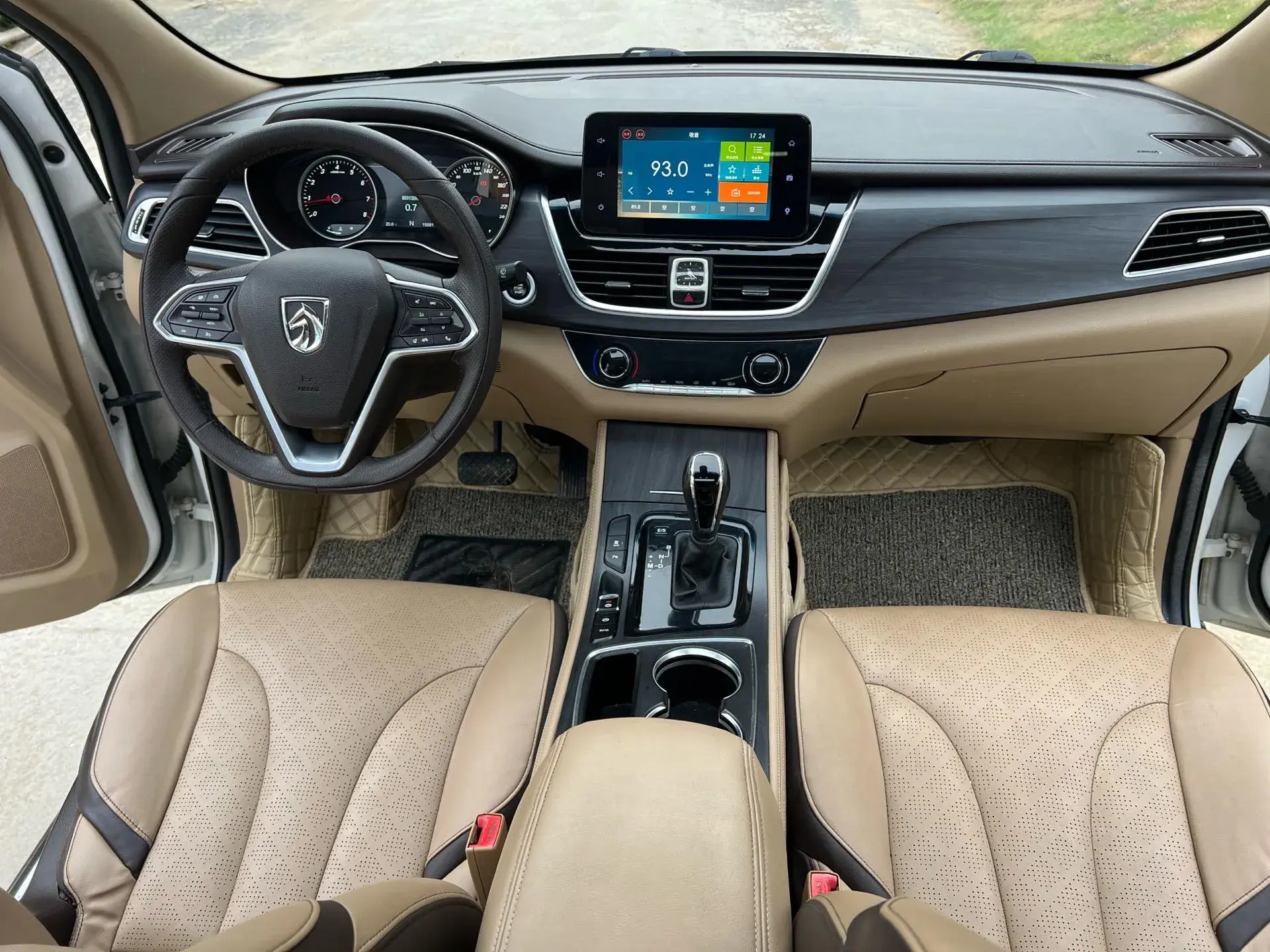 2017 BAOJUN 730 thumbnail 4