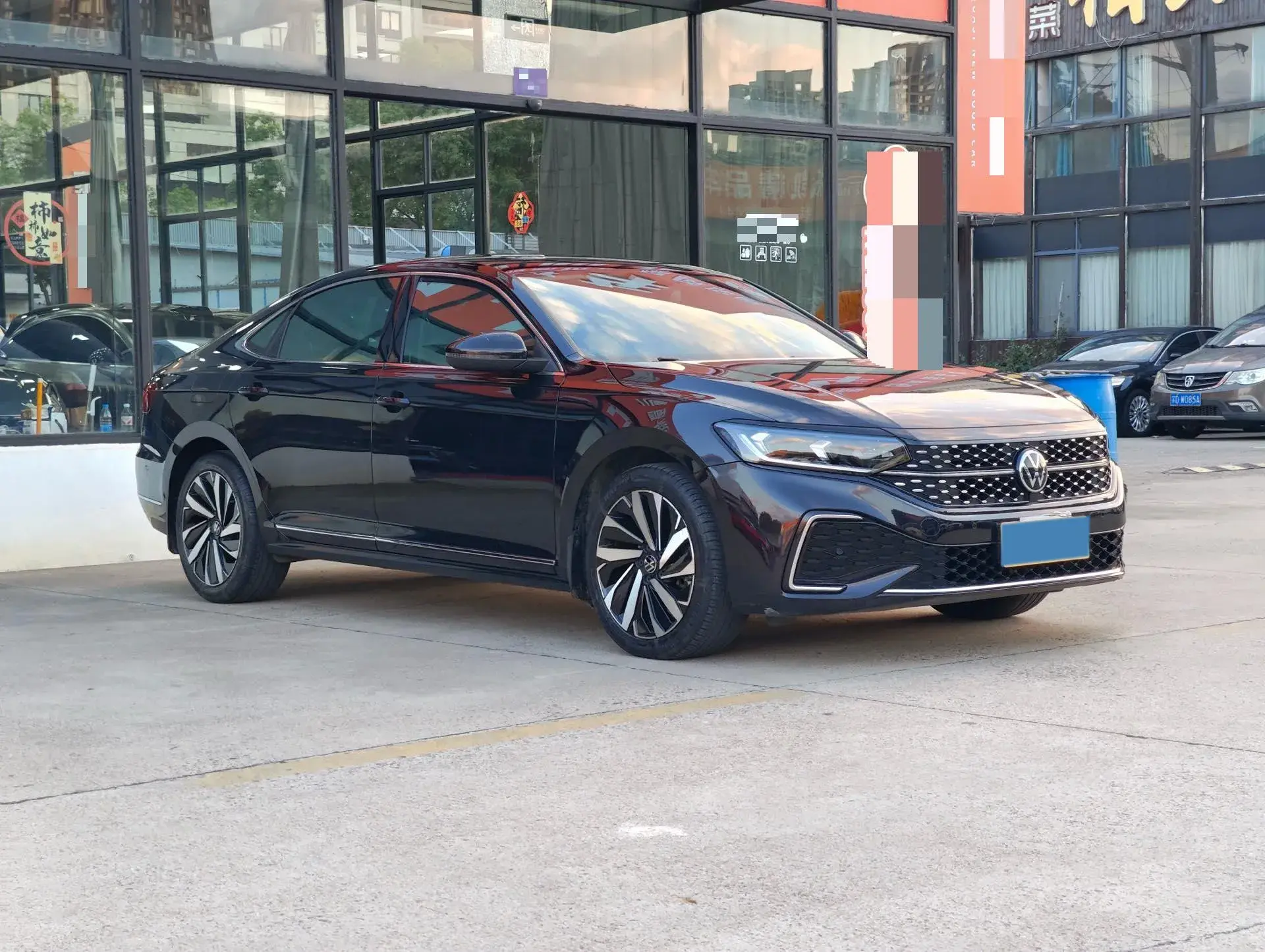 2022 VOLKSWAGEN PASSAT thumbnail 3