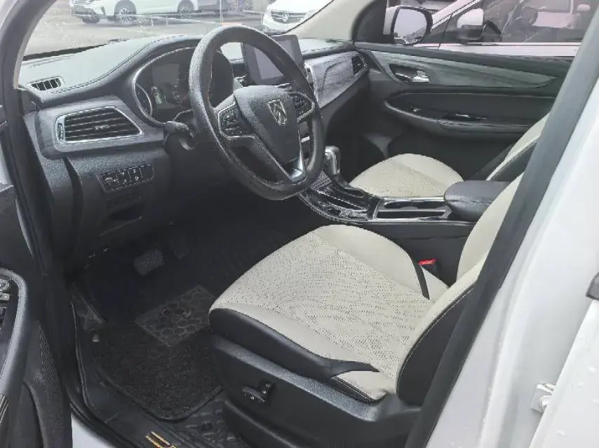 2019 BAOJUN 730 thumbnail 4