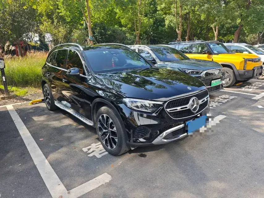 2023 MERCEDES-BENZ GLC thumbnail 3