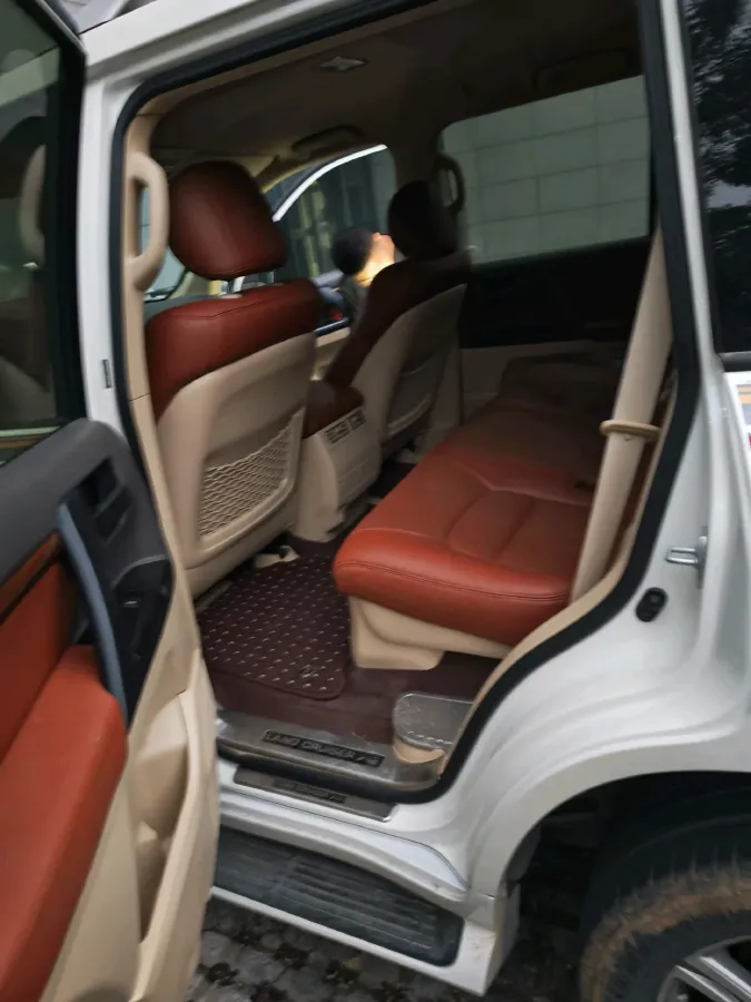 2015 Toyota Land Cruiser 4.6L 310HP V8 6AT,autocango,china used car exporter,china ev exporter,chinese used car exporter,chinese used ev exporter