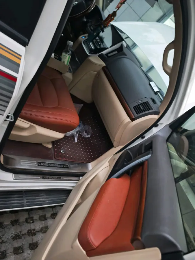 2015 Toyota Land Cruiser 4.6L 310HP V8 6AT,autocango,china used car exporter,china ev exporter,chinese used car exporter,chinese used ev exporter