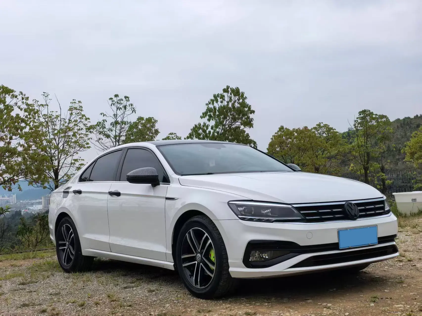 2019 VOLKSWAGEN LAMANDO thumbnail 3