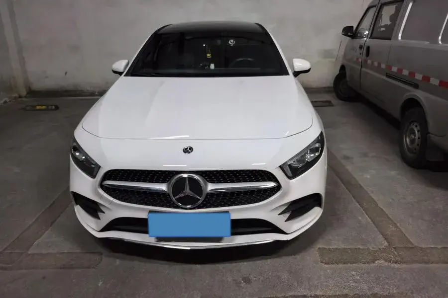 2020 MERCEDES-BENZ A thumbnail 3