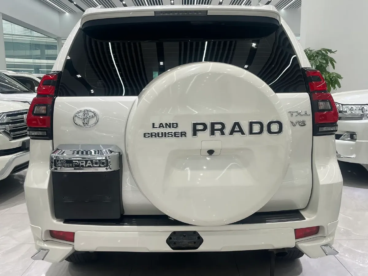 2020 Toyota Yaris 1.6T 261HP L3 6MT,autocango,china used car exporter,china ev exporter,chinese used car exporter,chinese used ev exporter