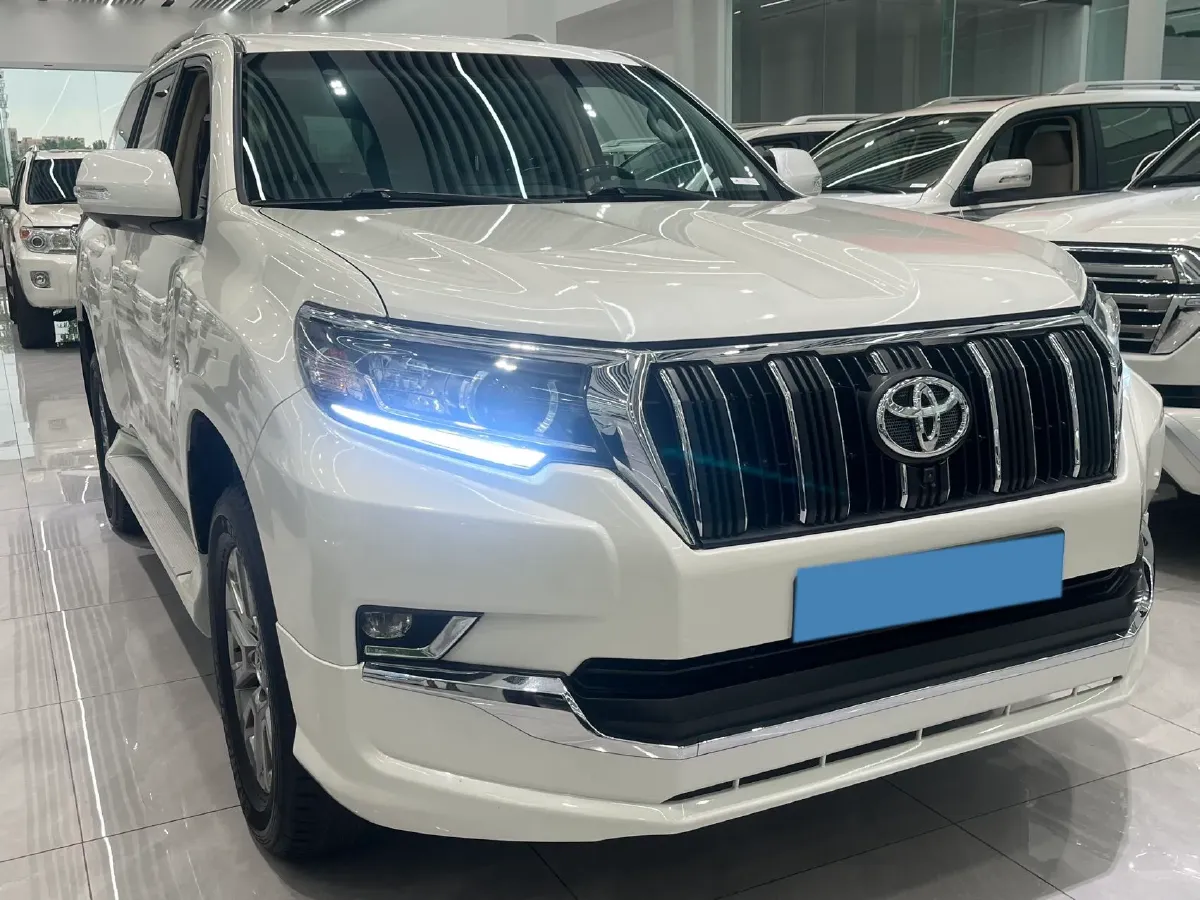 2020 Toyota Yaris 1.6T 261HP L3 6MT,autocango,china used car exporter,china ev exporter,chinese used car exporter,chinese used ev exporter