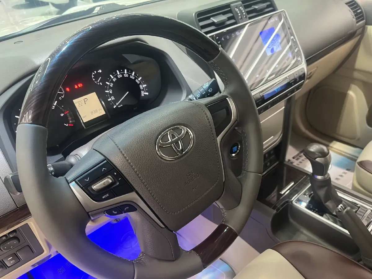 2020 Toyota Yaris 1.6T 261HP L3 6MT,autocango,china used car exporter,china ev exporter,chinese used car exporter,chinese used ev exporter