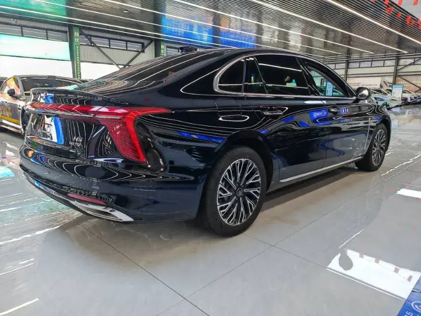 2025 HONGQI H5 thumbnail 3