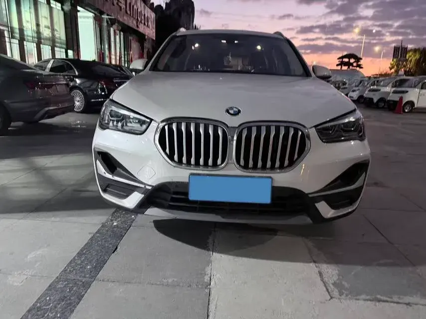 2021 BMW X1 thumbnail 2