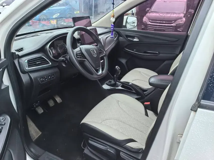 2019 BAOJUN 730 thumbnail 3