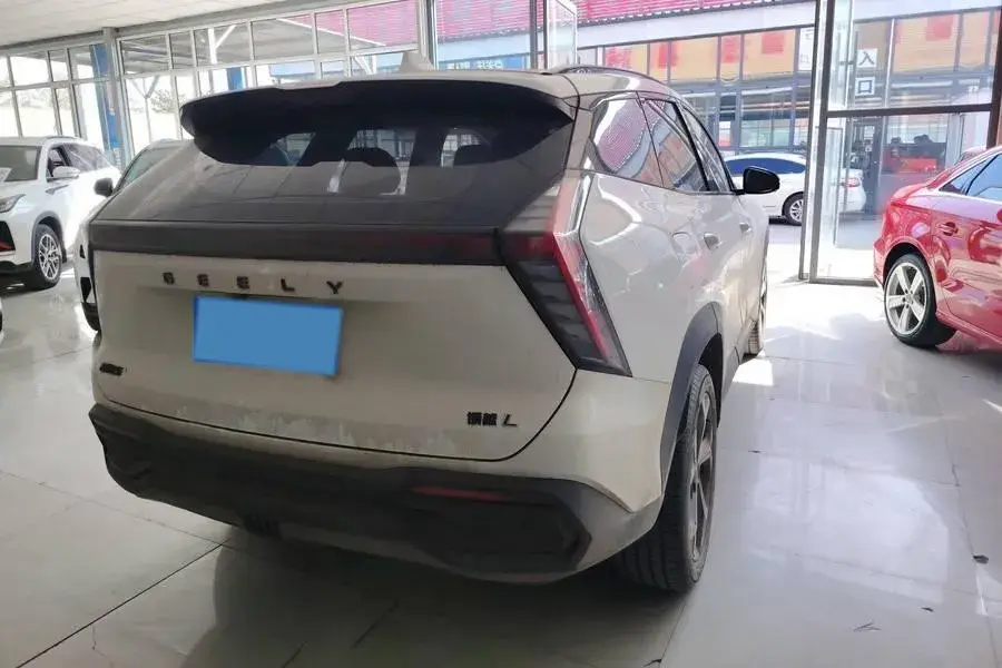 2023 GEELY STARRAY thumbnail 3