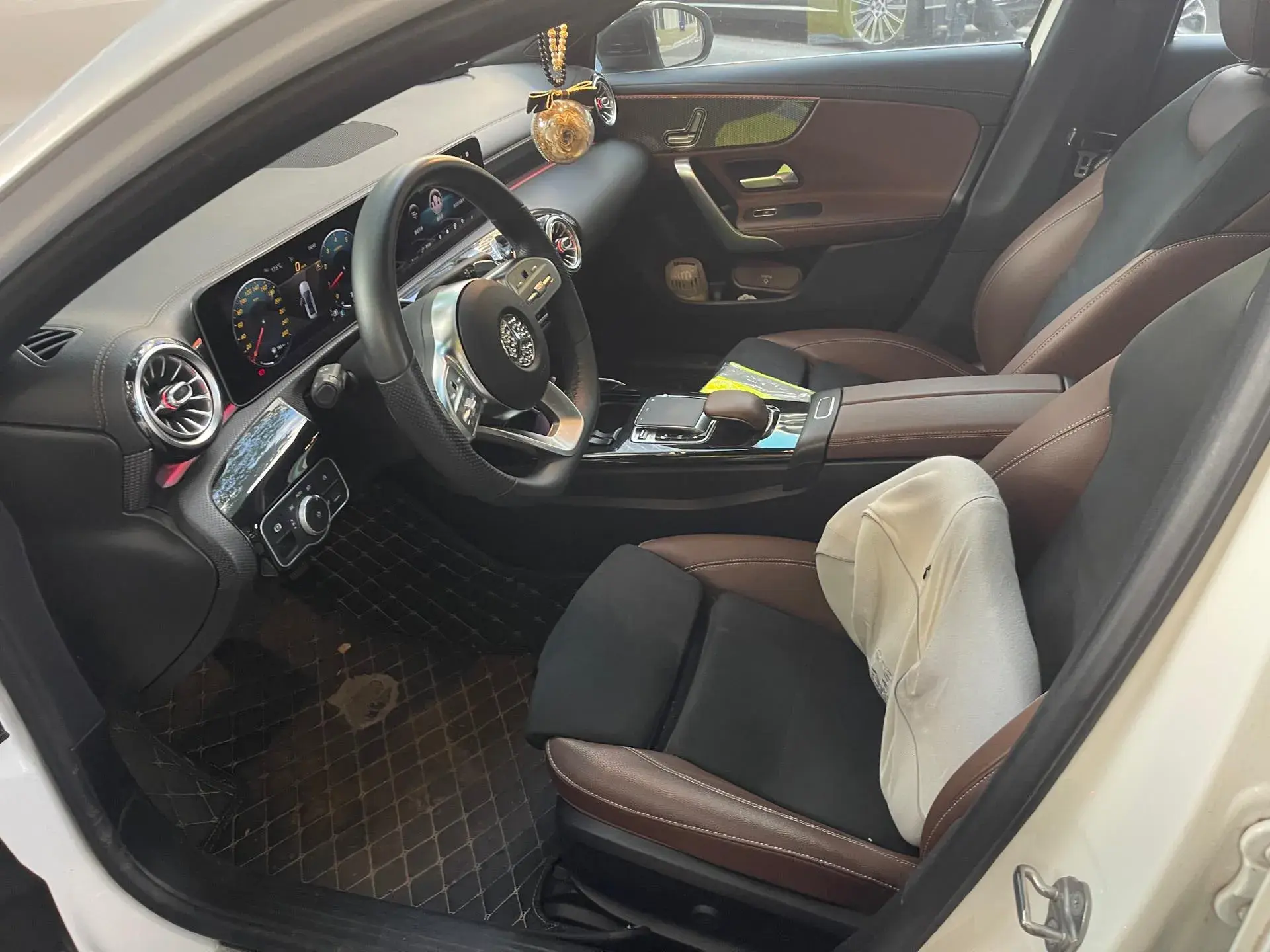 2020 MERCEDES-BENZ A thumbnail 4