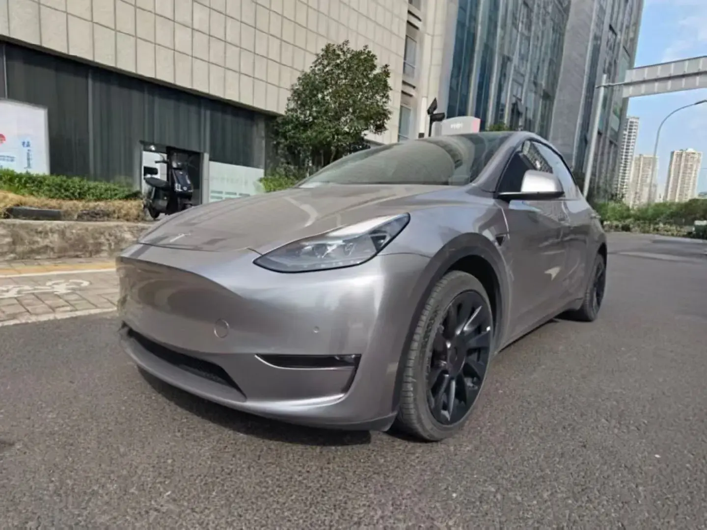 2023 TESLA MODEL view 1