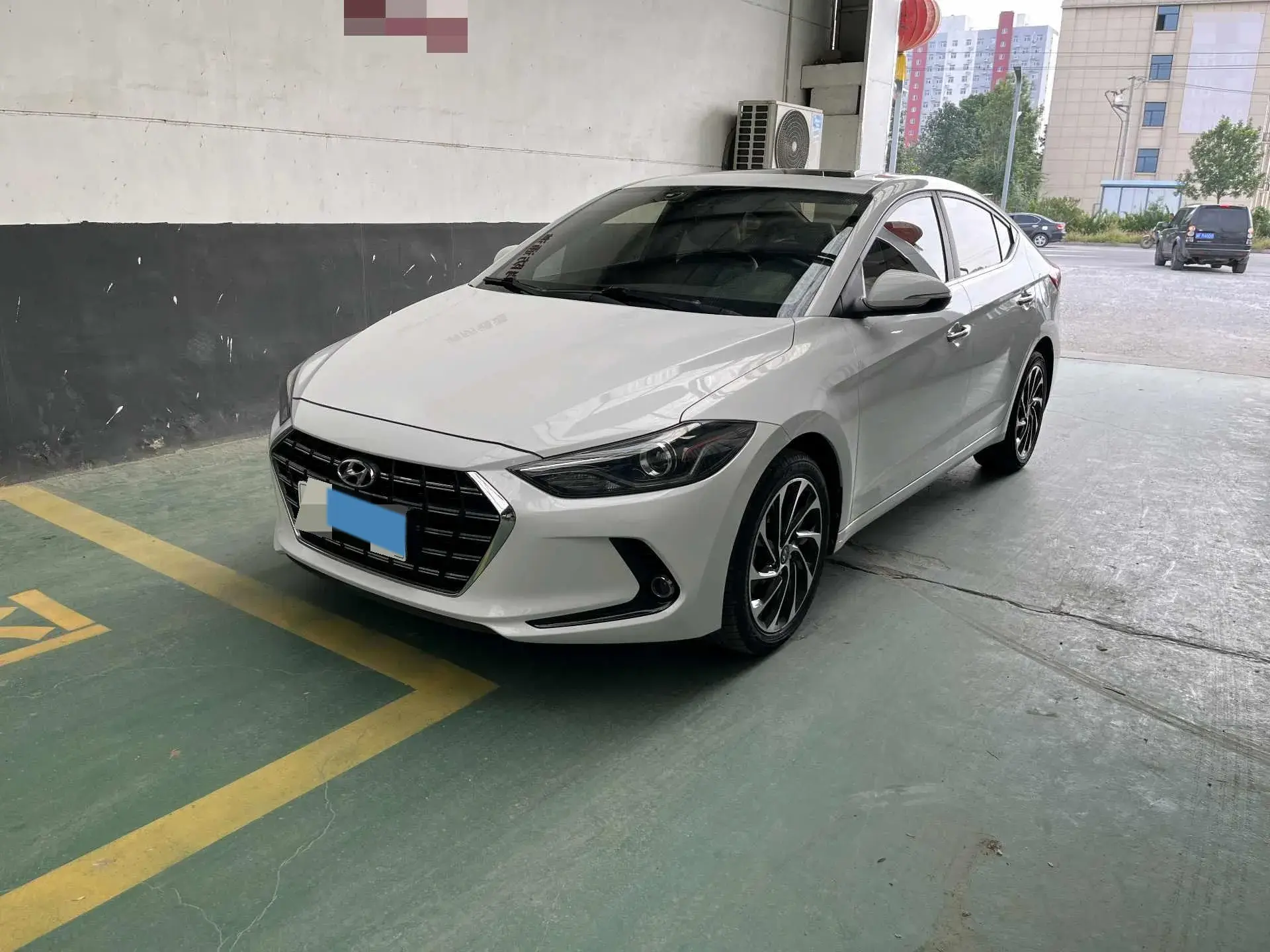 2019 HYUNDAI ELANTRA view 1