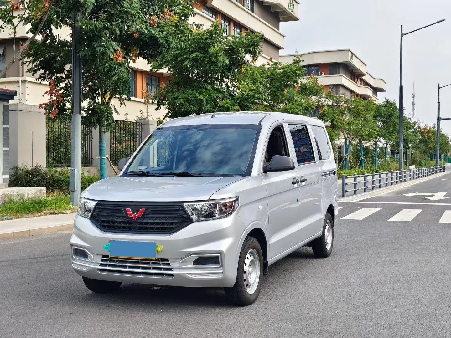 2022 WULING HONGGUANG view 1