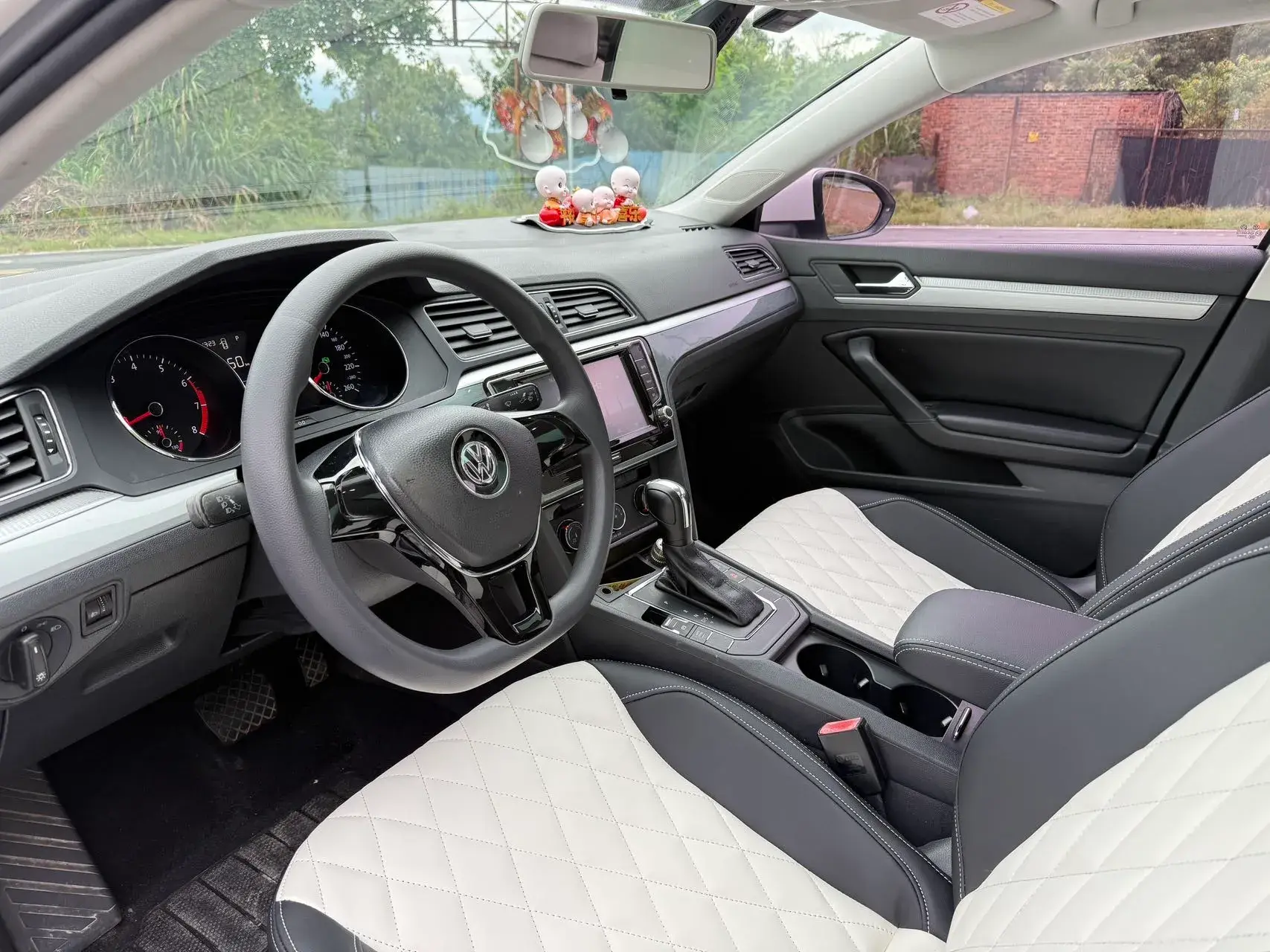 2017 VOLKSWAGEN LAMANDO thumbnail 4