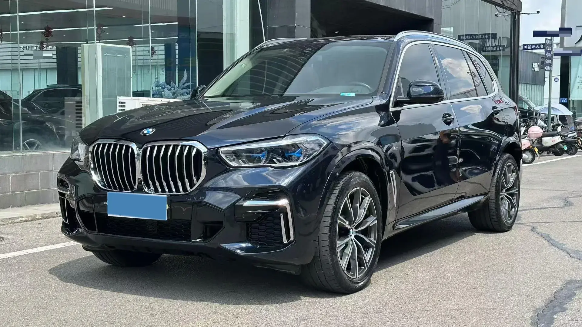 2022 BMW X5 view 1