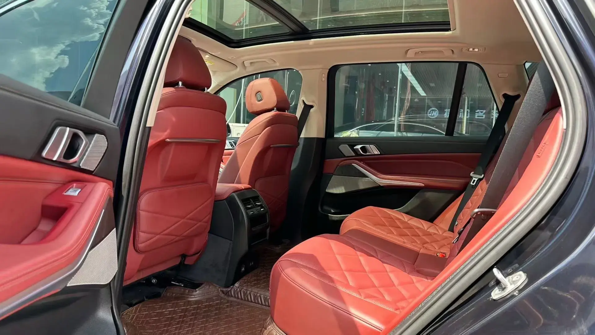 2022 BMW X5 thumbnail 4