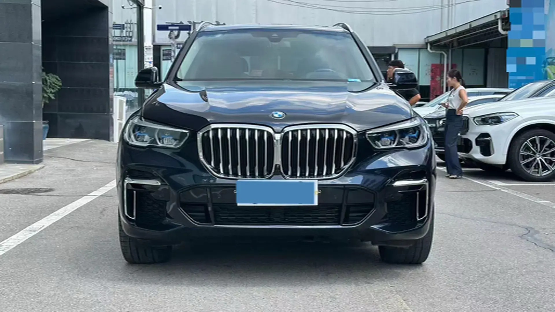 2022 BMW X5 thumbnail 2