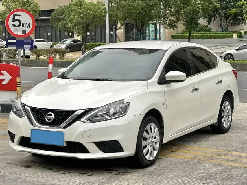 2019 NISSAN SYLPHY view 1