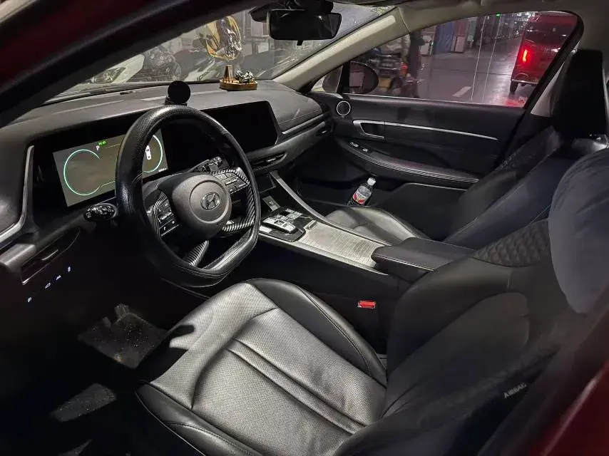 2020 HYUNDAI SONATA thumbnail 4