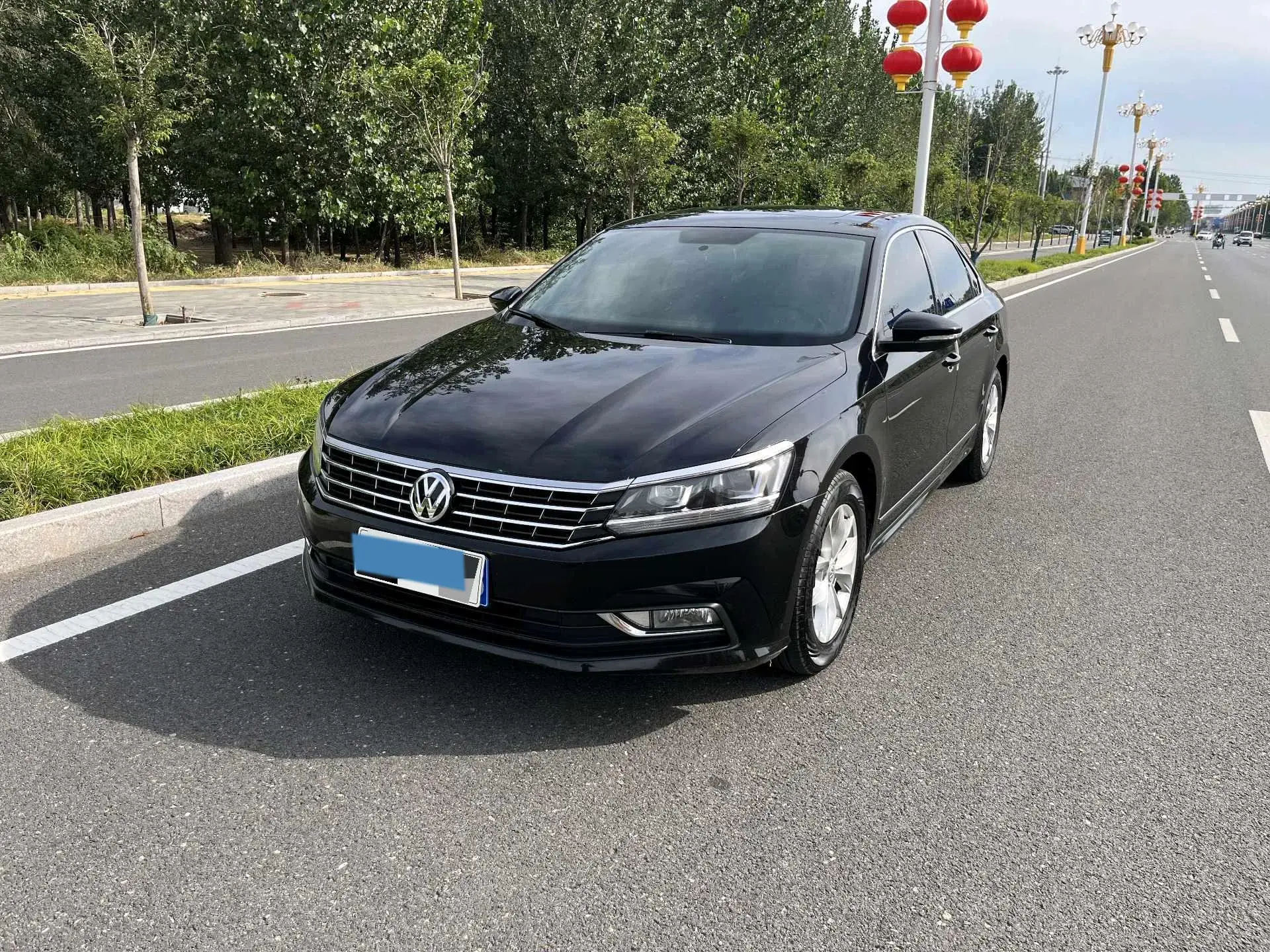 2015 VOLKSWAGEN PASSAT view 1