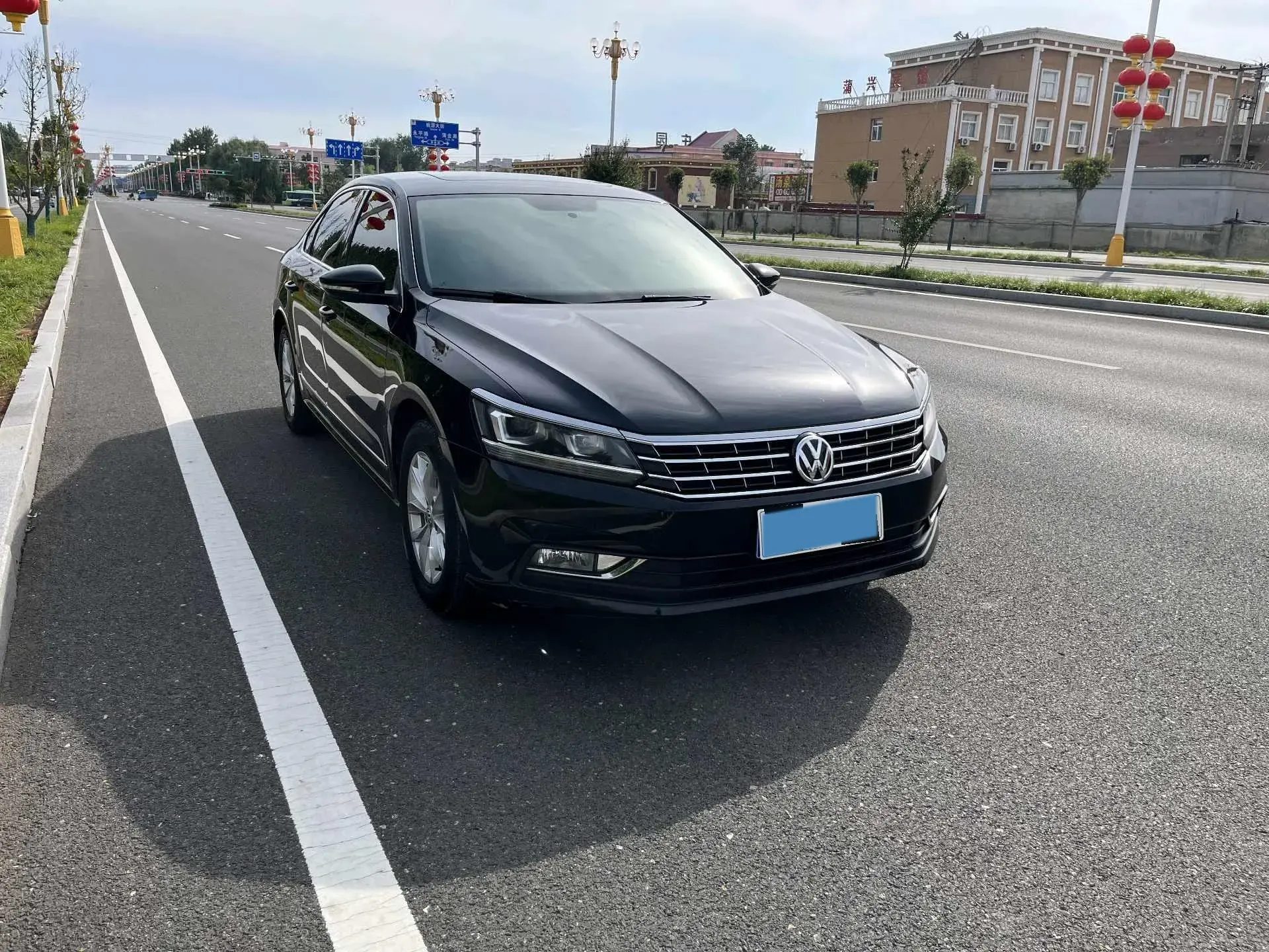 2015 VOLKSWAGEN PASSAT thumbnail 3