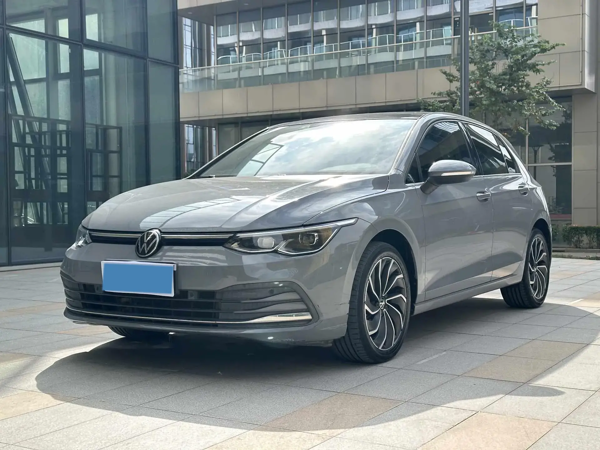 2021 VOLKSWAGEN GOLF view 1