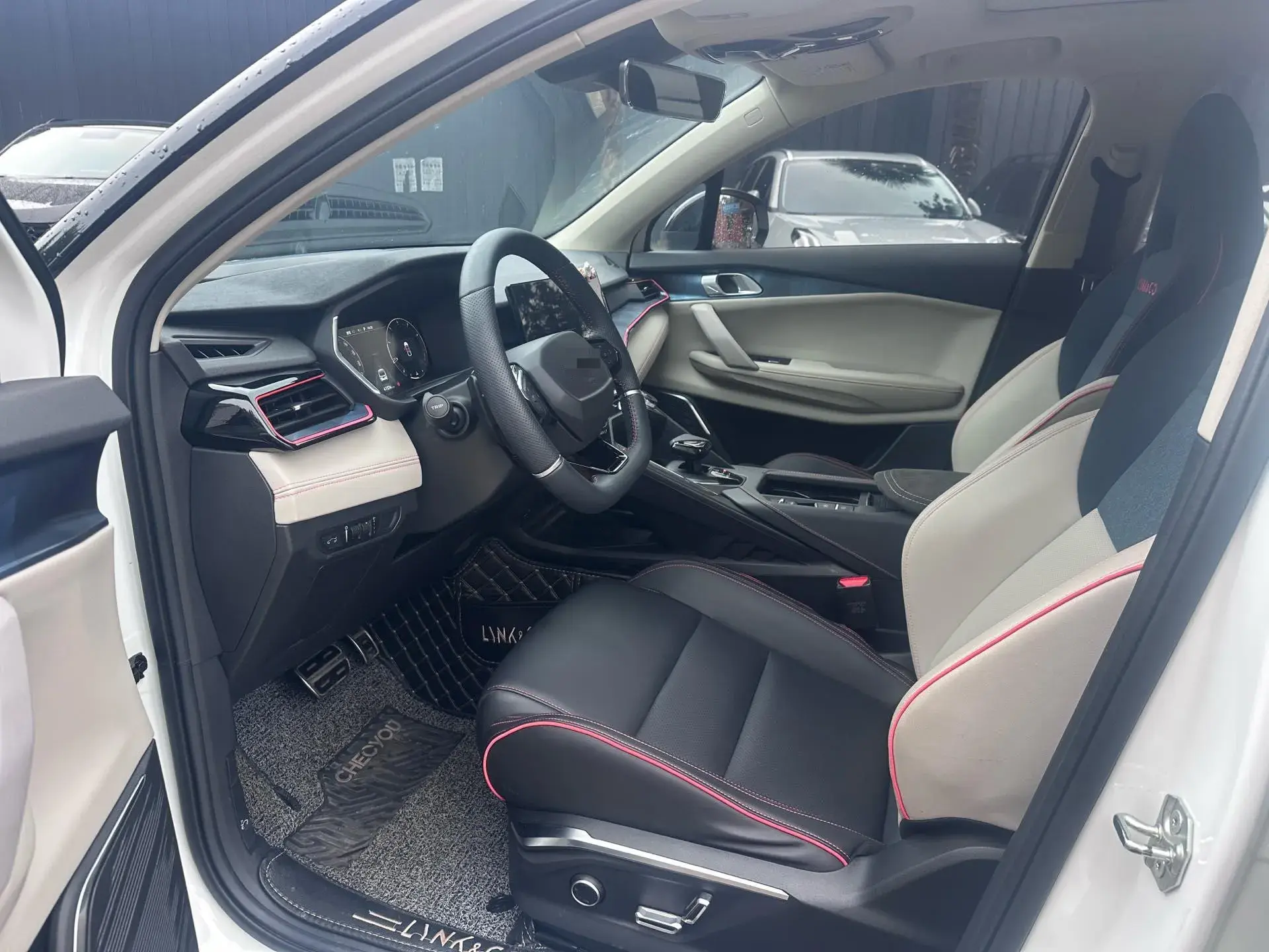 2022 LYNK&CO 06 thumbnail 4